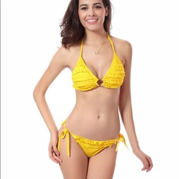 Women’s NWT Yellow Bikini Swimsuit With Ruffles - Picture 2 of 7